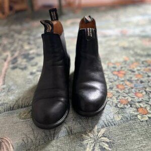 Blundstone Women’s Black Leather Boots US10